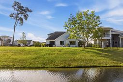 987 Shipmaster Ave. photo 4