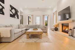 987 Shipmaster Ave. photo 4