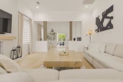 987 Shipmaster Ave. photo 4