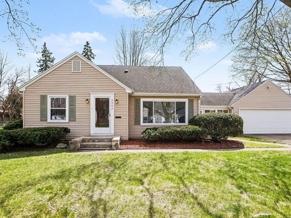 2202 Paddington Road, Kalamazoo, MI 49001