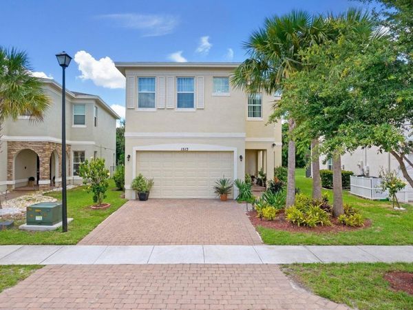 1513 NW Cataluna Circle, Port St. Lucie, FL 34986