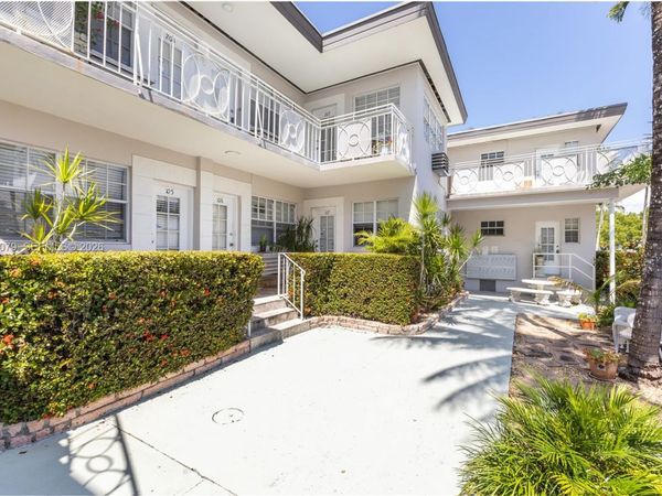 717 Espanola Way, Unit 110, Miami Beach, FL 33139