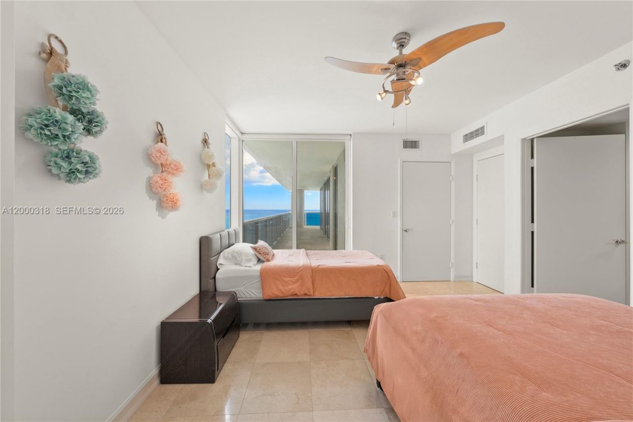 1850 S Ocean Dr, Unit 3301, Hallandale Beach, FL 33009 Photo