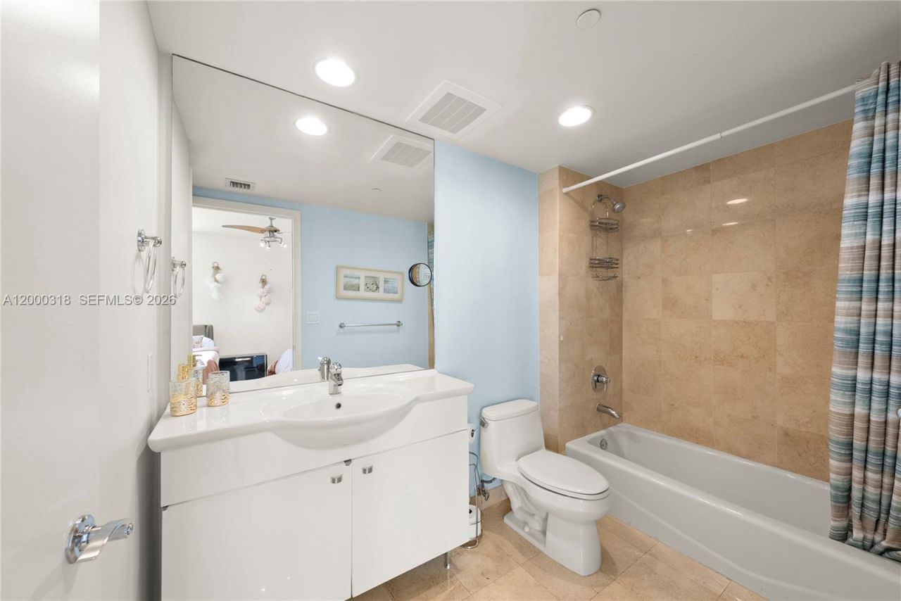 1850 S Ocean Dr, Unit 3301, Hallandale Beach, FL 33009 Photo