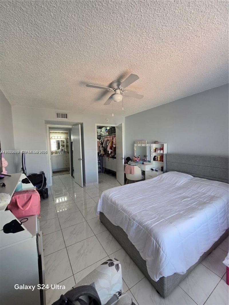 5201 NW 7th St, Unit 609W, Miami, FL 33126 Photo