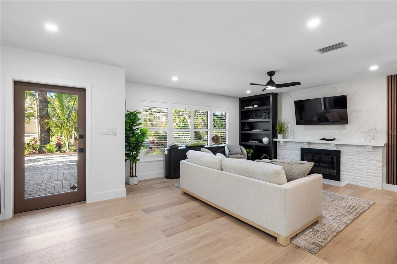 3705 Tangier Terrace, Sarasota, FL 34239 Photo