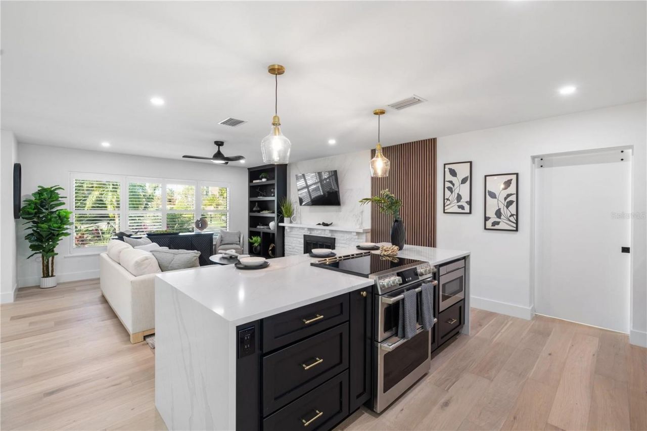 3705 Tangier Terrace, Sarasota, FL 34239 Photo