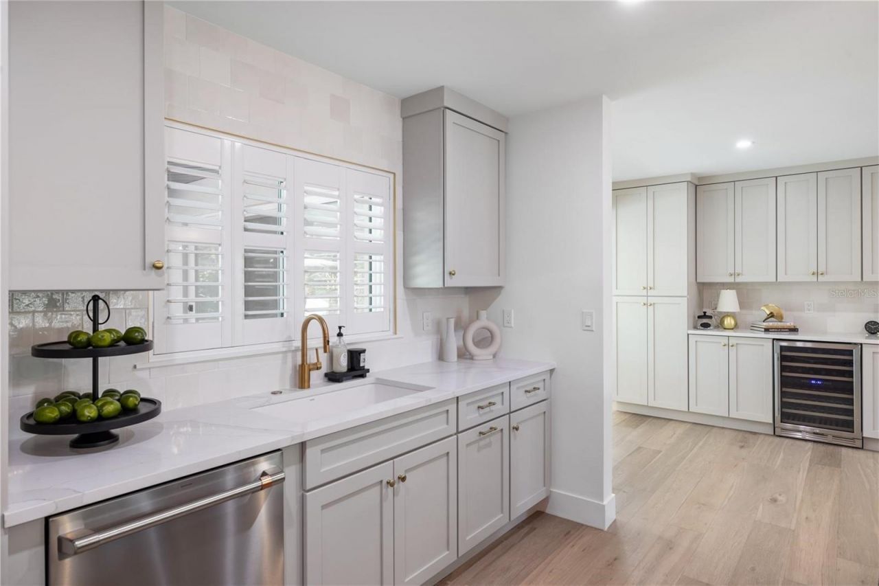 3705 Tangier Terrace, Sarasota, FL 34239 Photo