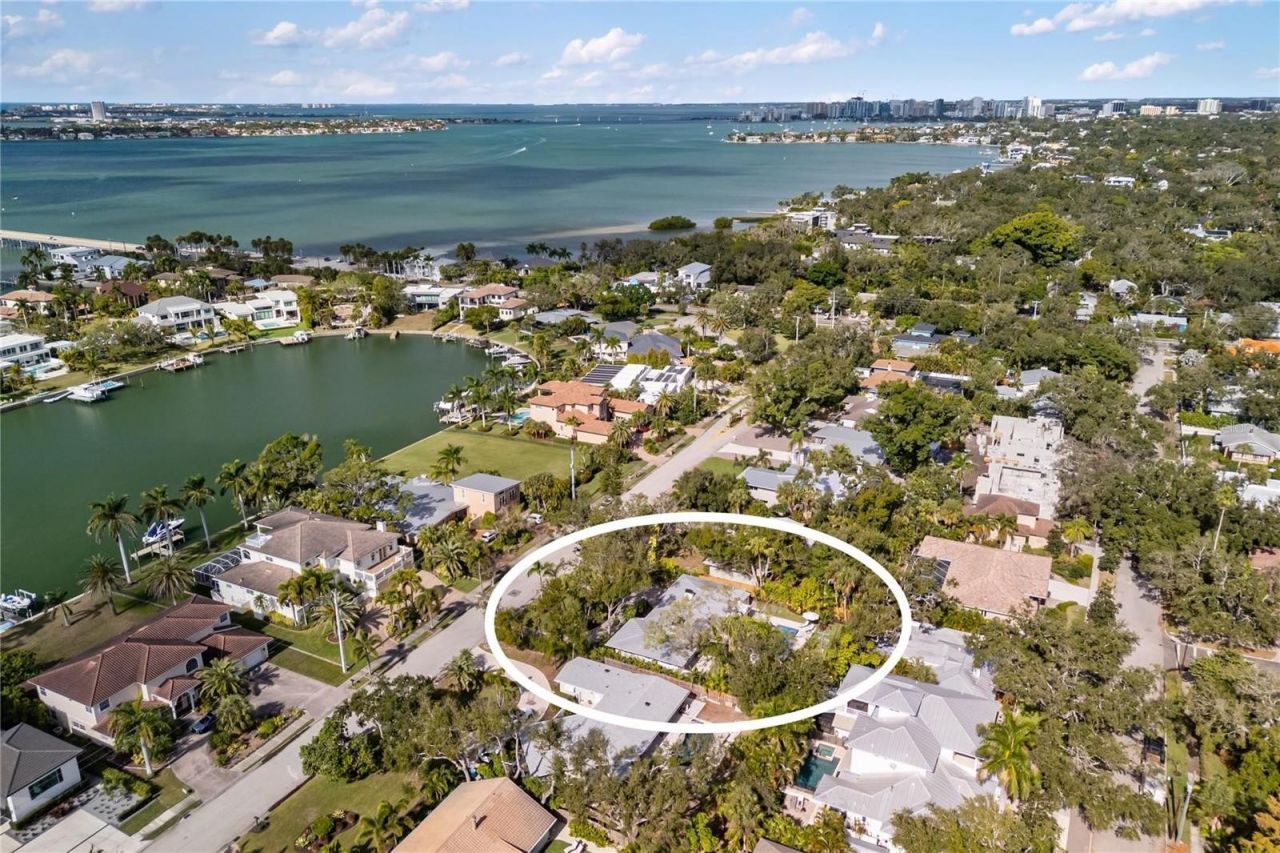 3705 Tangier Terrace, Sarasota, FL 34239 Photo