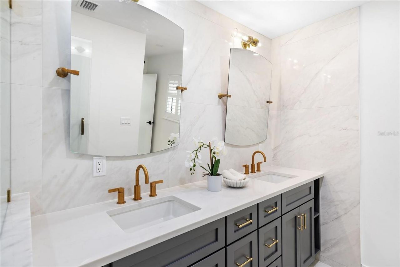 3705 Tangier Terrace, Sarasota, FL 34239 Photo