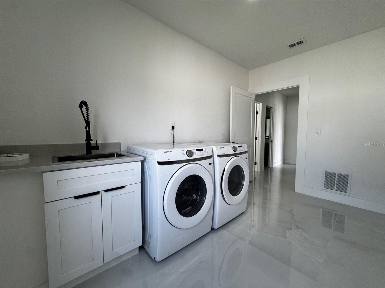 10843 Lakeshore Drive, Clermont, FL 34711 Photo