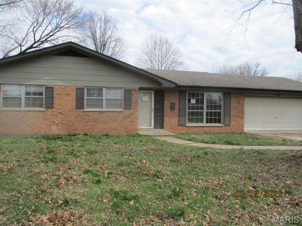 612 Springdale Drive , Belleville, IL 62223