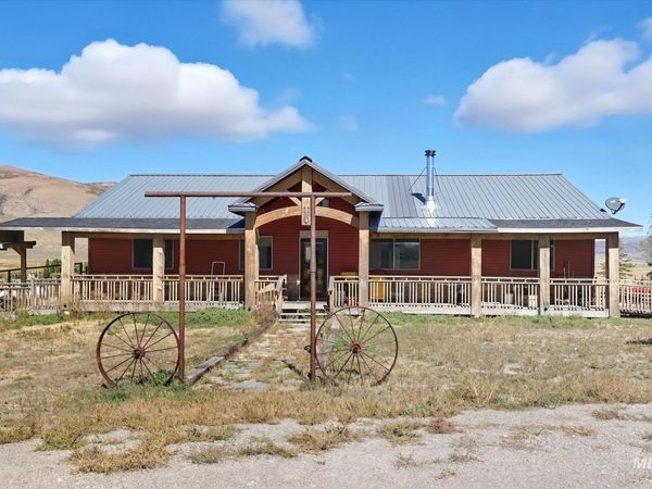 1206 E 2000 S 1206 E 2000 S, Elba, ID 83342