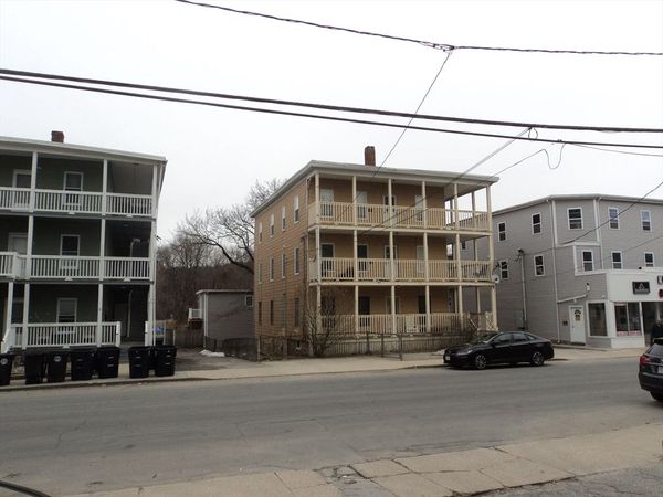 172 Mechanic St, Southbridge, MA 01550