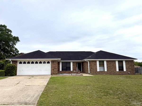 2369 Amelia Ln, Pensacola, FL 32526