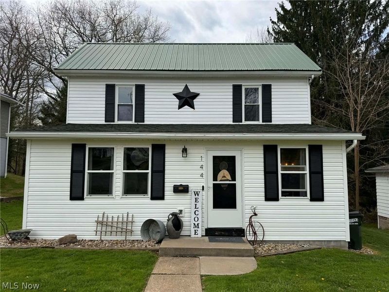 144 2nd Street SE, Carrollton, OH 44615 Photo 1