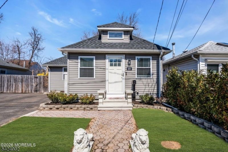 469 Center Ave, Middletown, NJ 07748 Main Photo