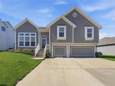 3805 NW Old Stagecoach Road, Kansas City, MO 64154