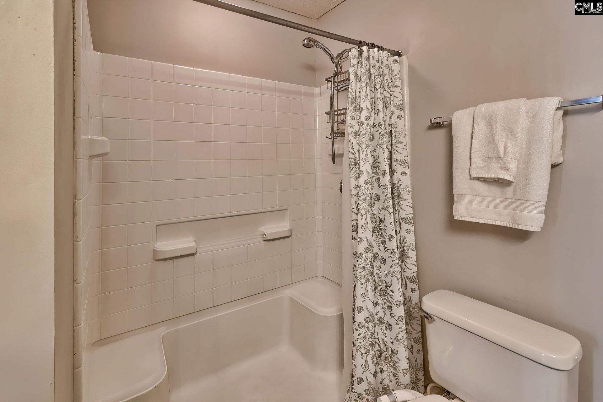 120 Goldenrod Court Photo 10