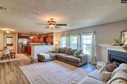 120 Goldenrod Court photo 4