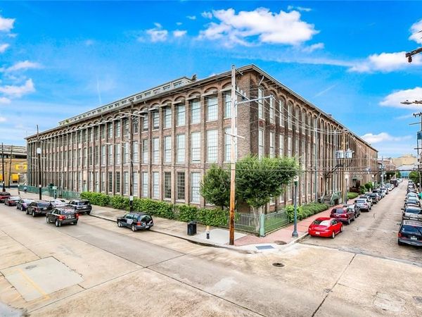 920 POEYFARRE Street, Unit 132, New Orleans, LA 70130