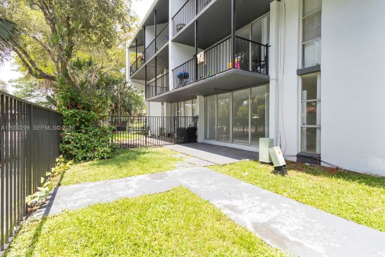 2930 Forest Hills Blvd, Unit B3P, Coral Springs, FL 33065 Photo