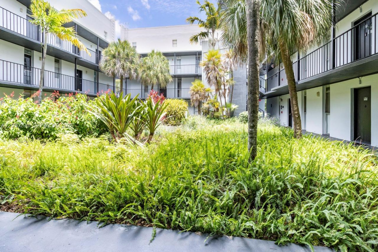 2930 Forest Hills Blvd, Unit B3P, Coral Springs, FL 33065 Photo