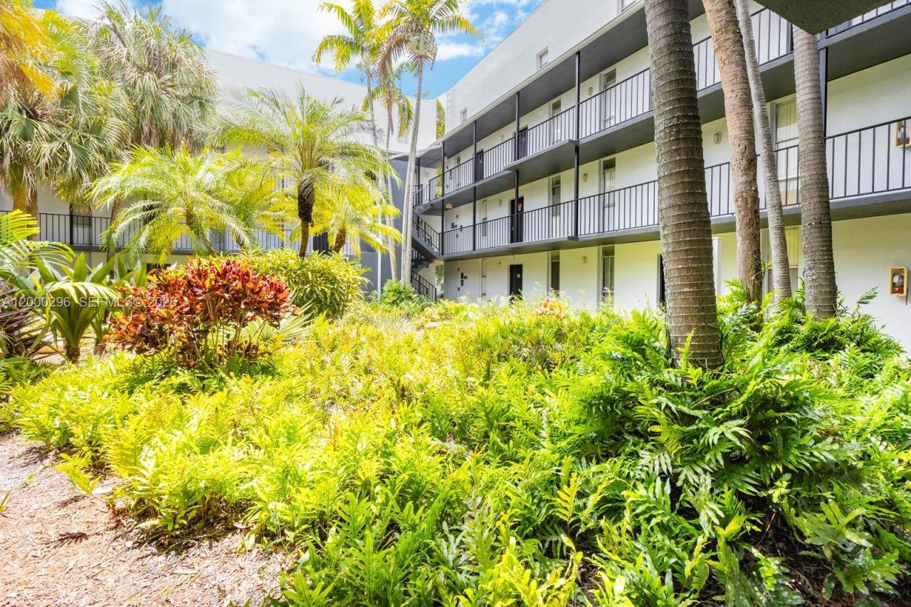 2930 Forest Hills Blvd, Unit B3P, Coral Springs, FL 33065 Photo
