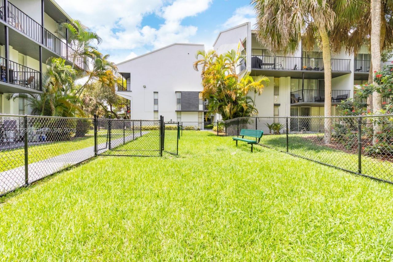 2930 Forest Hills Blvd, Unit B3P, Coral Springs, FL 33065 Photo