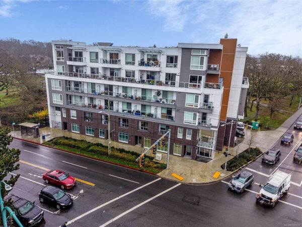 1303 Hillside Ave, Victoria, BC V8T 2B3