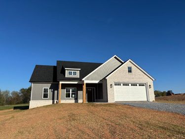10402 Leesville Road, Lynch Station, VA 24571