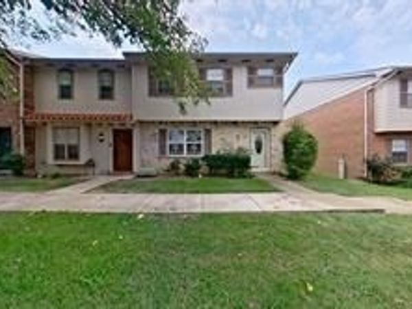 57 W Townhouse Lane, Unit 18, Grand Prairie, TX 75052