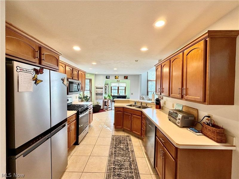 22 Walker Circle, Girard, OH 44420 Photo 10