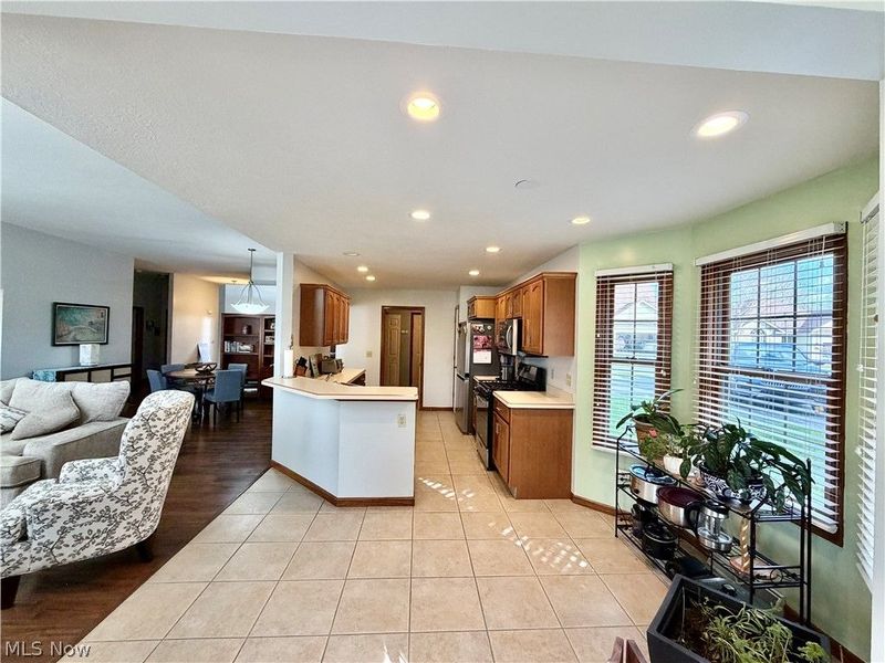 22 Walker Circle, Girard, OH 44420 Photo 11