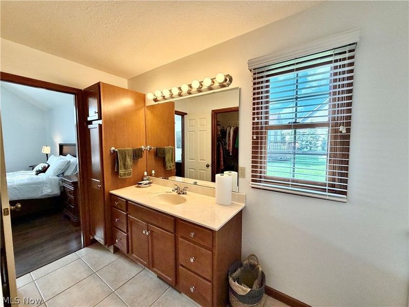 22 Walker Circle, Girard, OH 44420 Photo 16