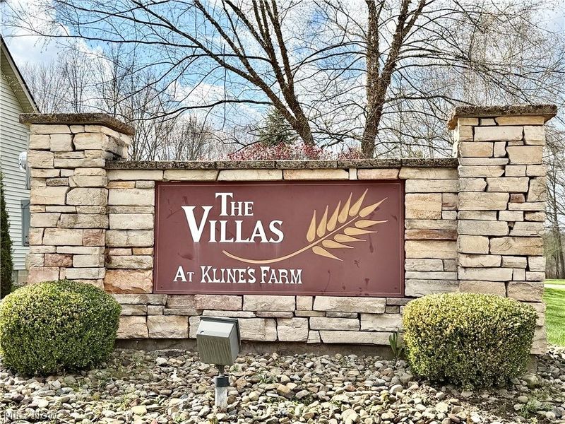 22 Walker Circle, Girard, OH 44420 Photo 24