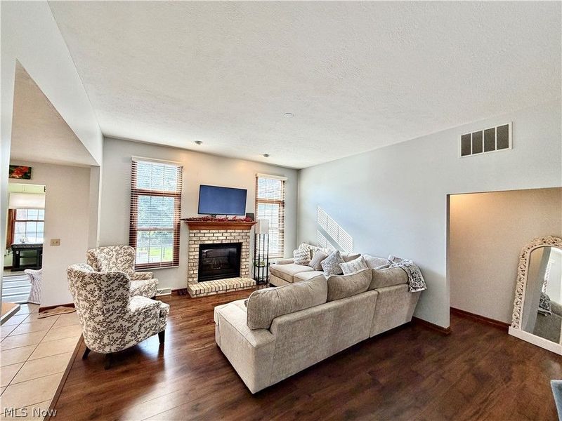 22 Walker Circle, Girard, OH 44420 Photo 3