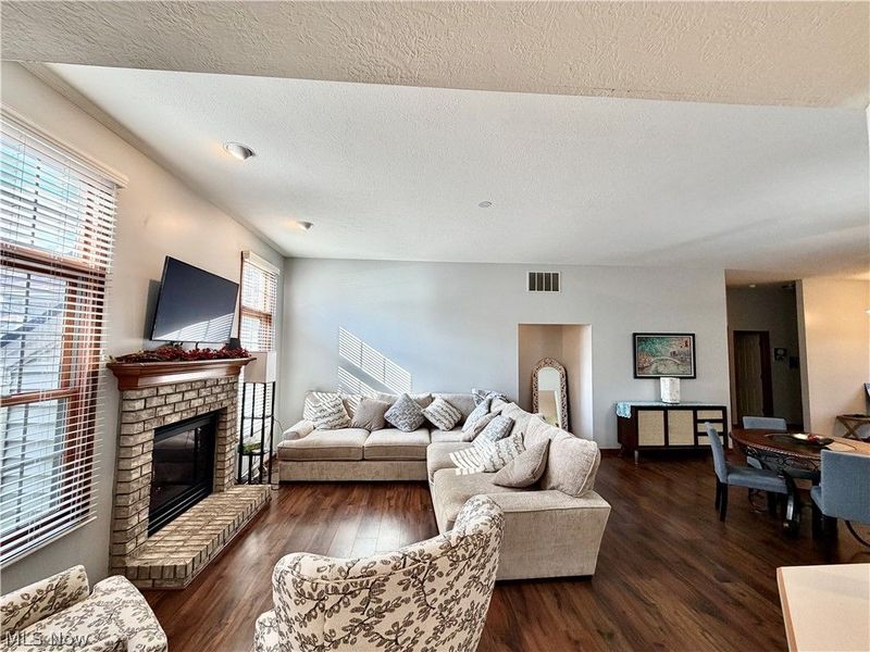 22 Walker Circle, Girard, OH 44420 Photo 4