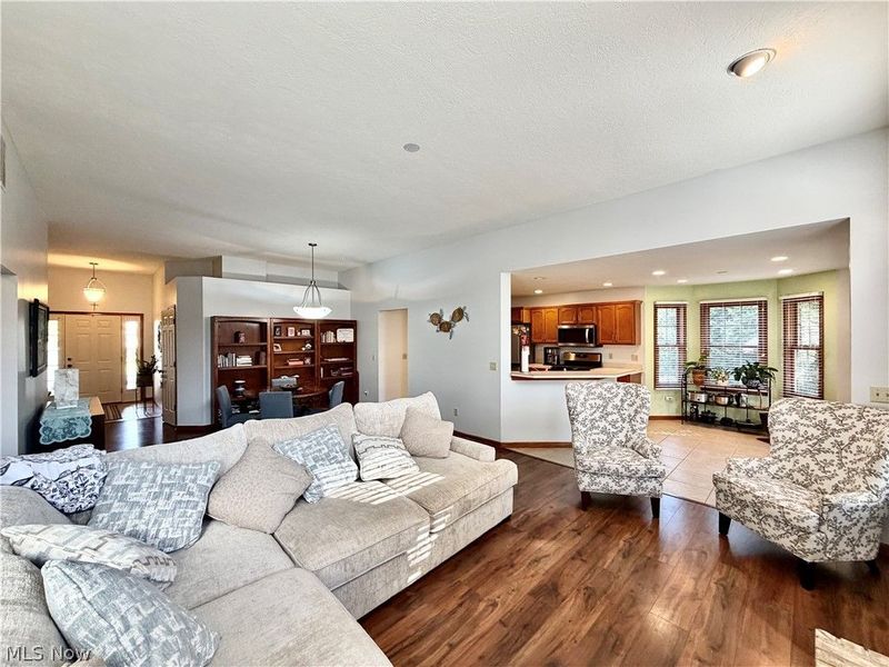 22 Walker Circle, Girard, OH 44420 Photo 7