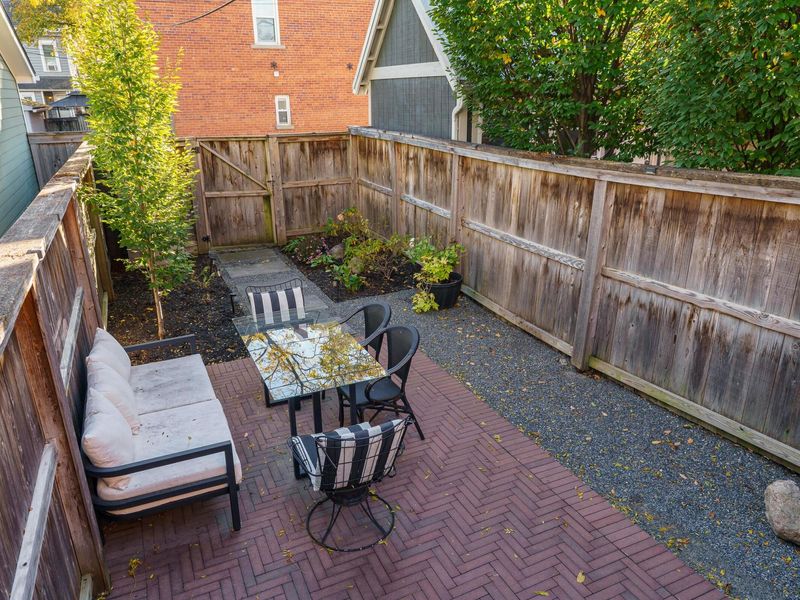 195 E Mithoff Street , Columbus, OH 43206 Photo 18