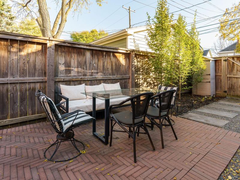 195 E Mithoff Street , Columbus, OH 43206 Photo 19