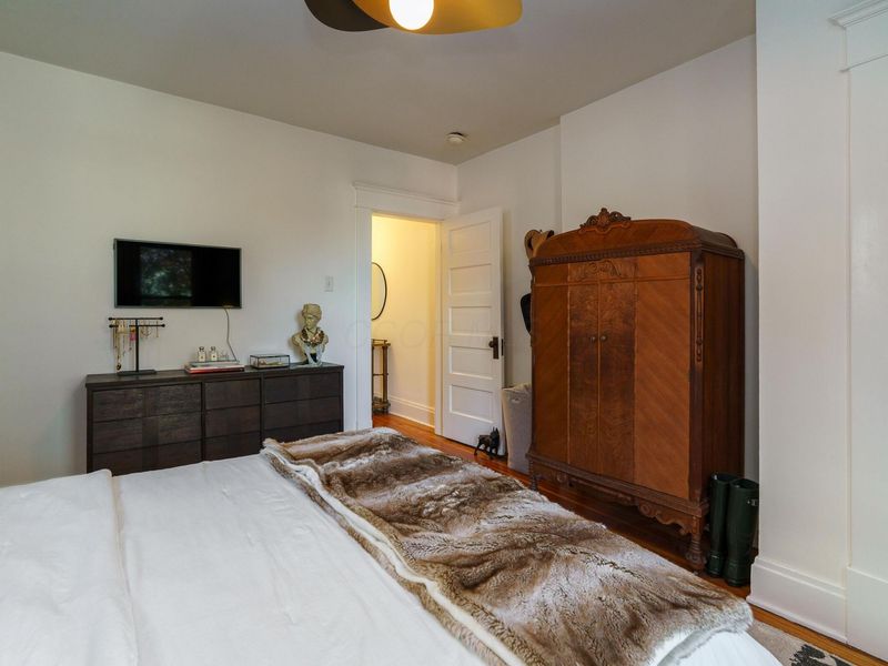 195 E Mithoff Street , Columbus, OH 43206 Photo 22