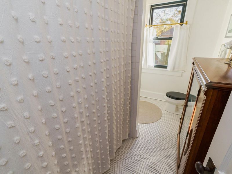 195 E Mithoff Street , Columbus, OH 43206 Photo 26