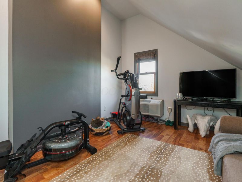 195 E Mithoff Street , Columbus, OH 43206 Photo 30