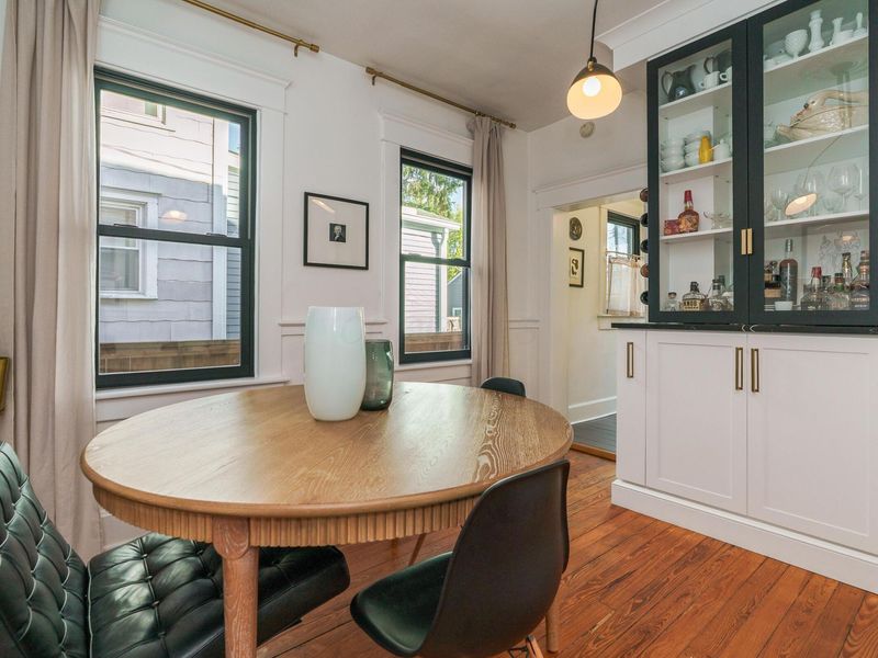 195 E Mithoff Street , Columbus, OH 43206 Photo 9