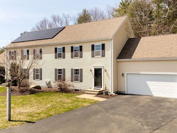 391 Franklin St, Unit 1, Hanson, MA 02341