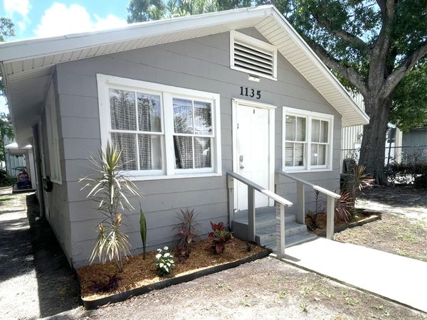 1135 17th Place, Vero Beach, FL 32960