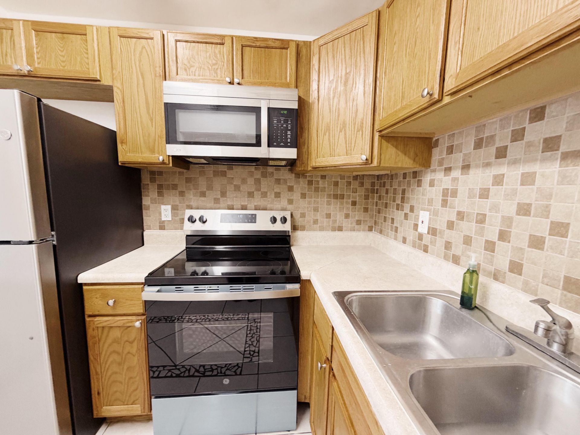 600 Village Green Court, Unit 203, Palm Springs, FL 33461 Photo