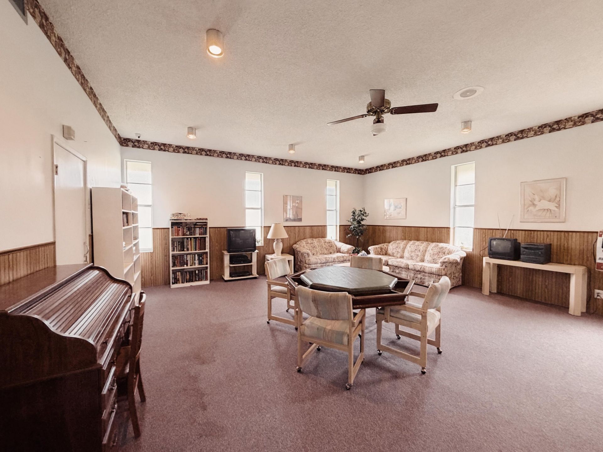 600 Village Green Court, Unit 203, Palm Springs, FL 33461 Photo