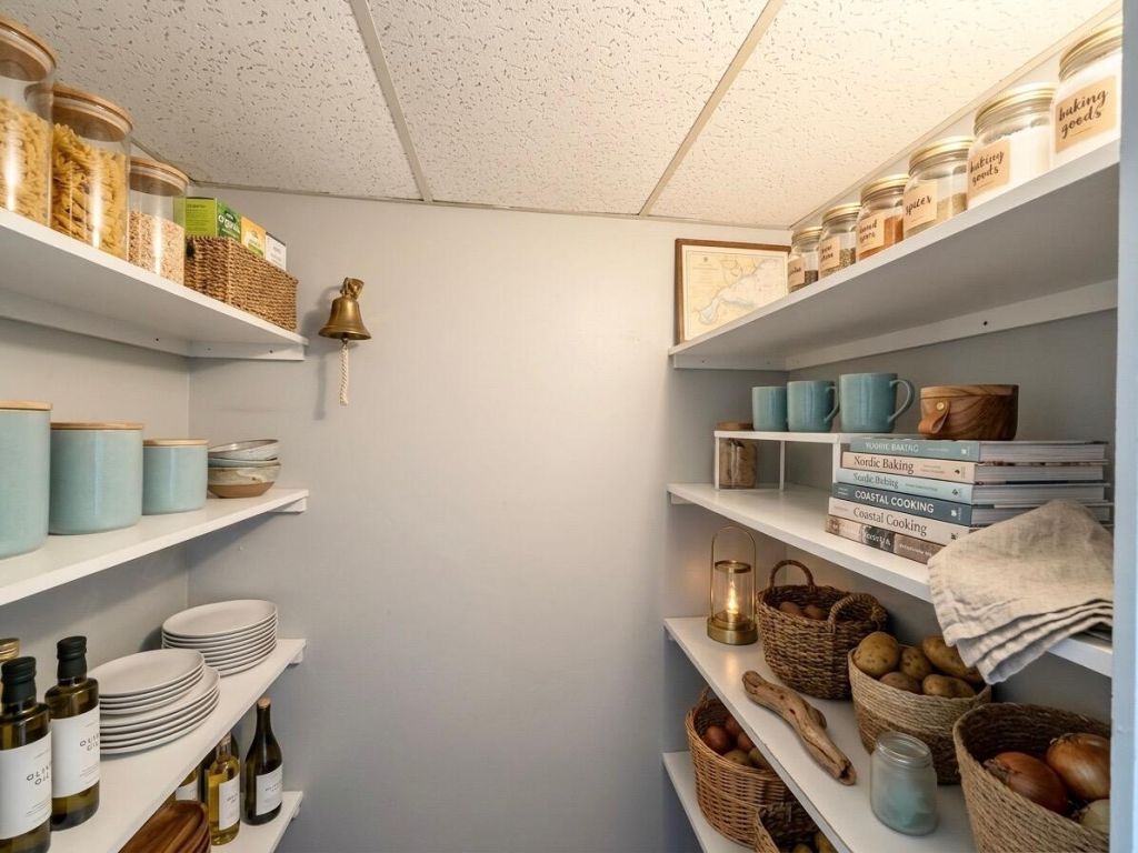 100 E Village Green Cir Circle E, Unit 306, Palm Springs, FL 33461 Photo